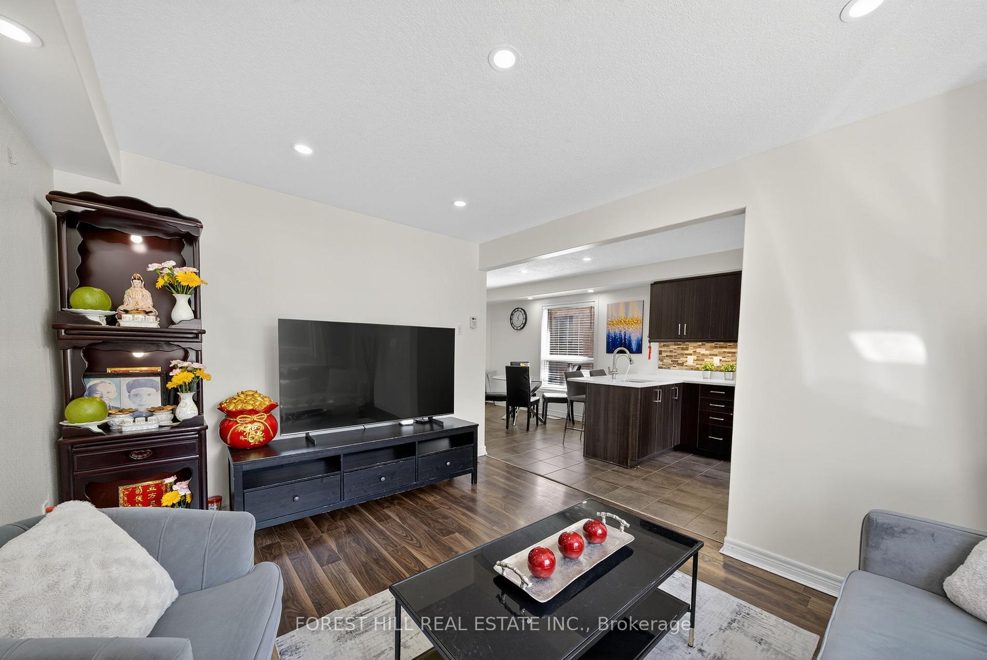 Photo 7 of 160 Banting Crescent, Essa, Angus — HOMEH