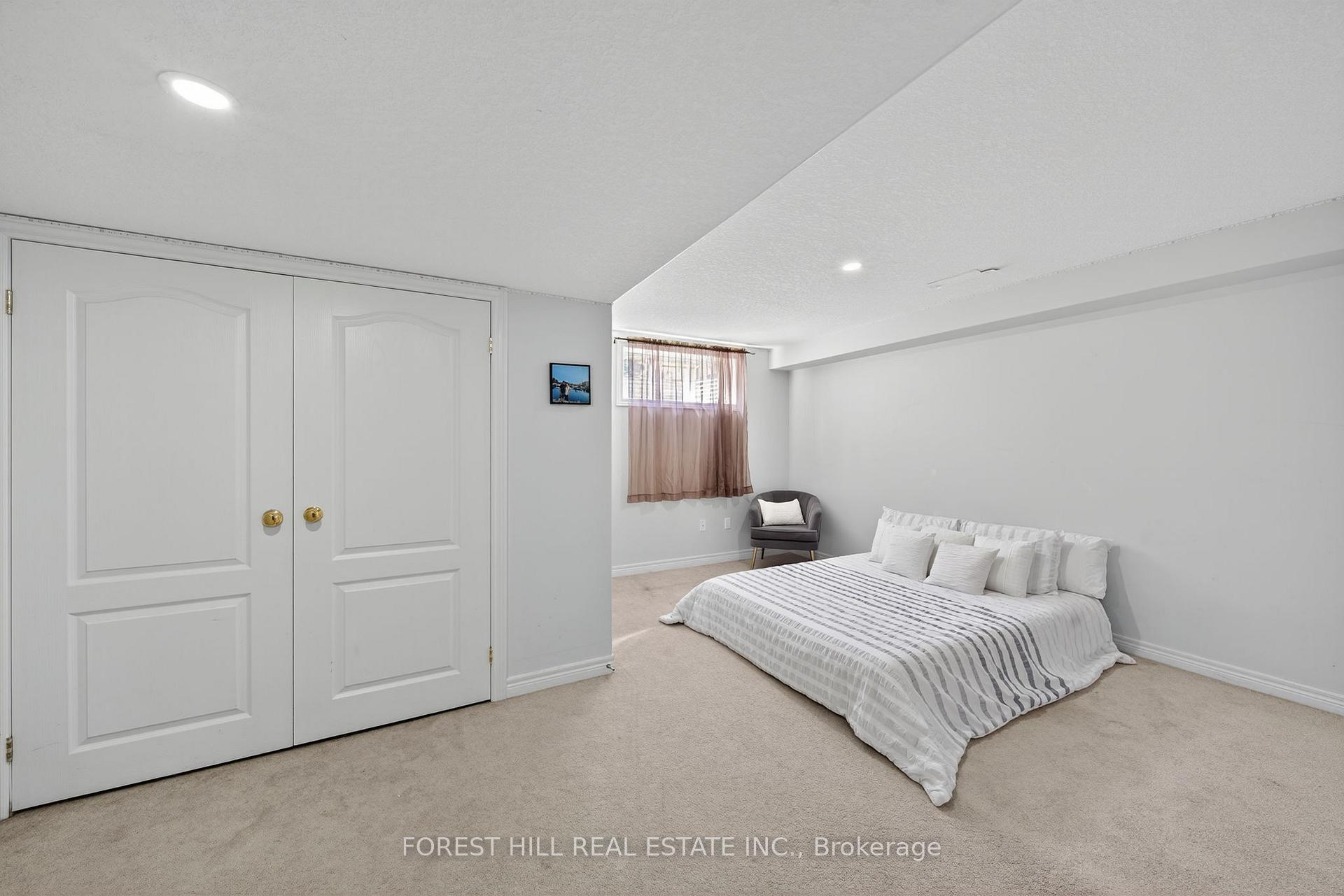 Photo 11 of 160 Banting Crescent, Essa, Angus — HOMEH
