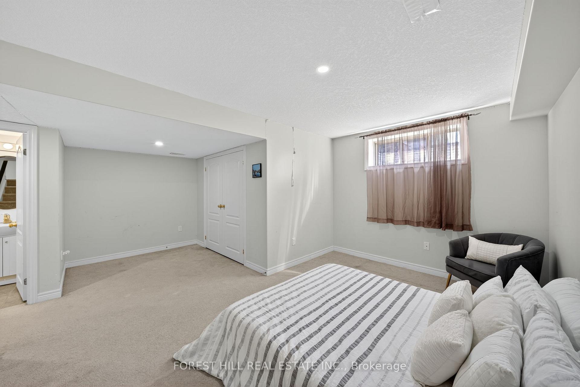 Photo 26 of 160 Banting Crescent, Essa, Angus — HOMEH