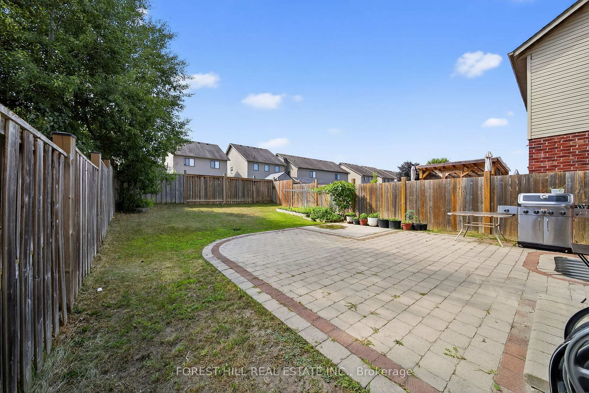 Photo 18 of 160 Banting Crescent, Essa, Angus — HOMEH