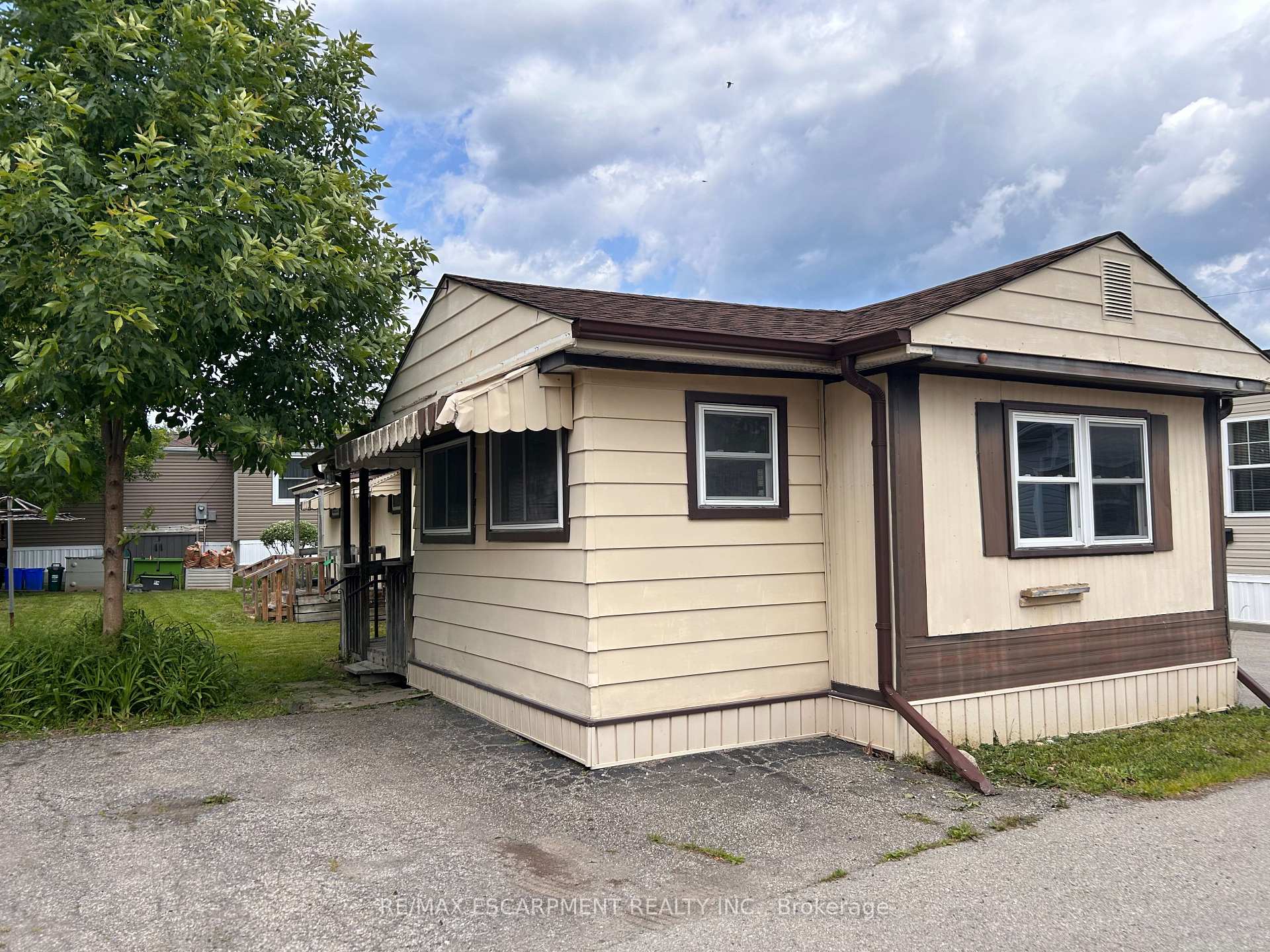 Photo 1 of 4581 Anna Lane, Lincoln, Beamsville — HOMEH