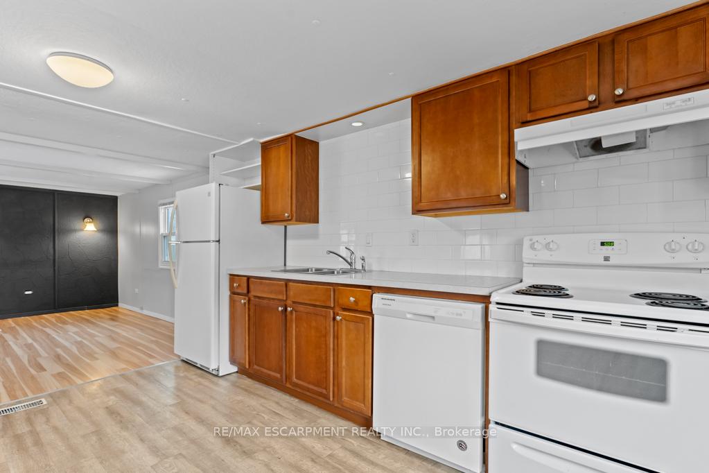 Photo 6 of 4581 Anna Lane, Lincoln, Beamsville — HOMEH