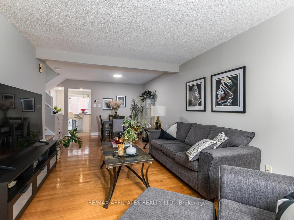 Photo 17 of 203 Booth Street, Ottawa, West Centre Town — HOMEH
