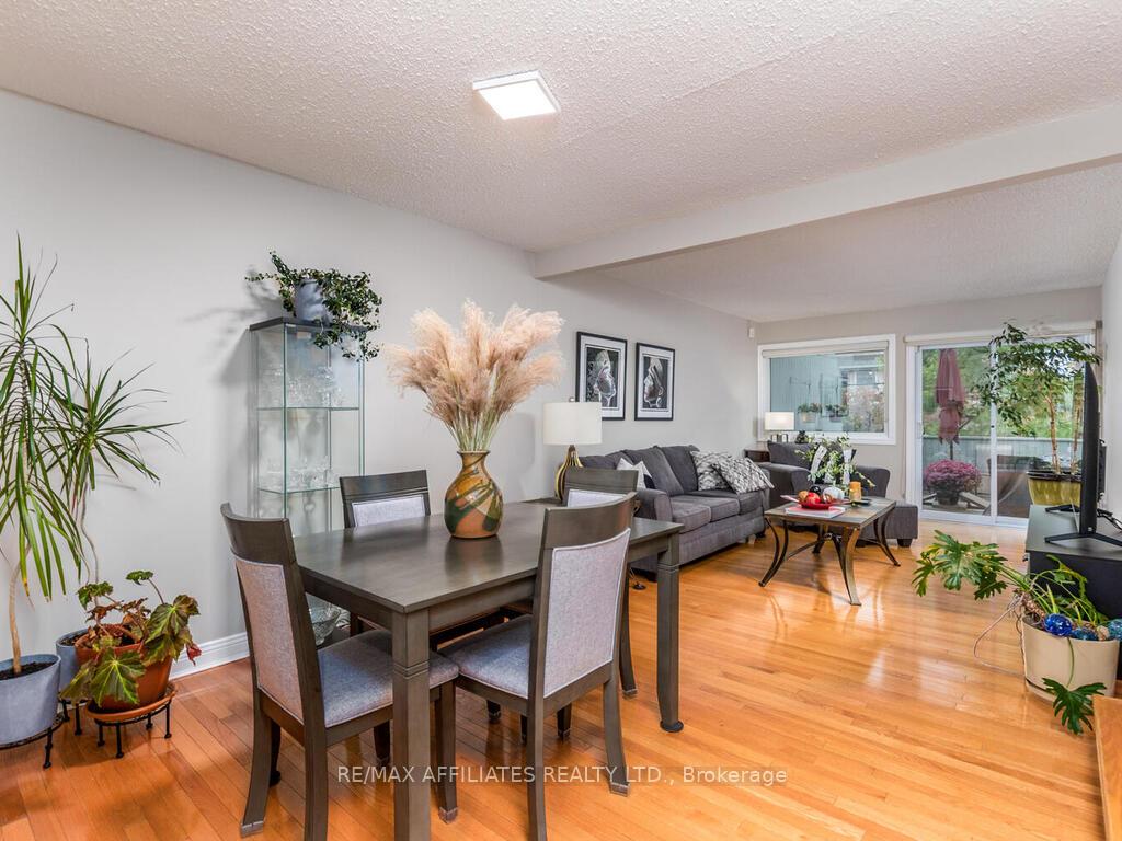 Photo 10 of 203 Booth Street, Ottawa, West Centre Town — HOMEH