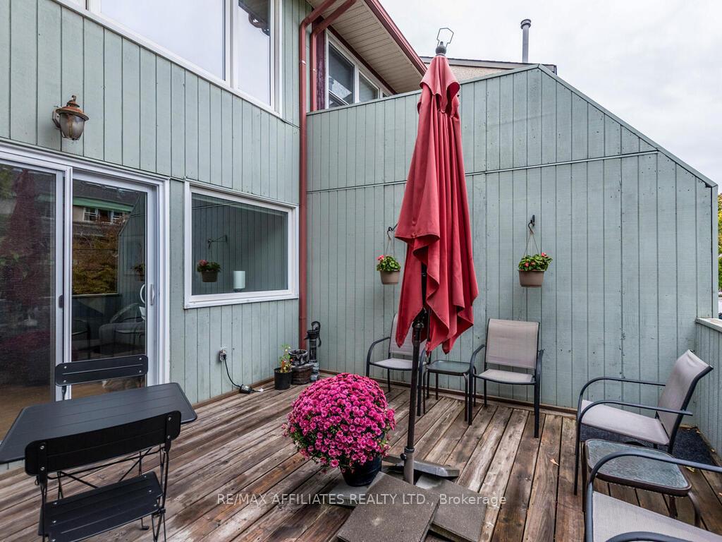 Photo 2 of 203 Booth Street, Ottawa, West Centre Town — HOMEH