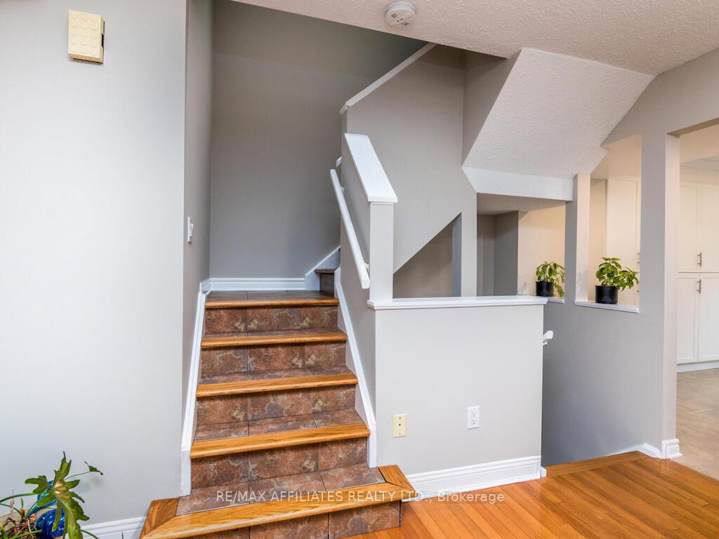 Photo 14 of 203 Booth Street, Ottawa, West Centre Town — HOMEH