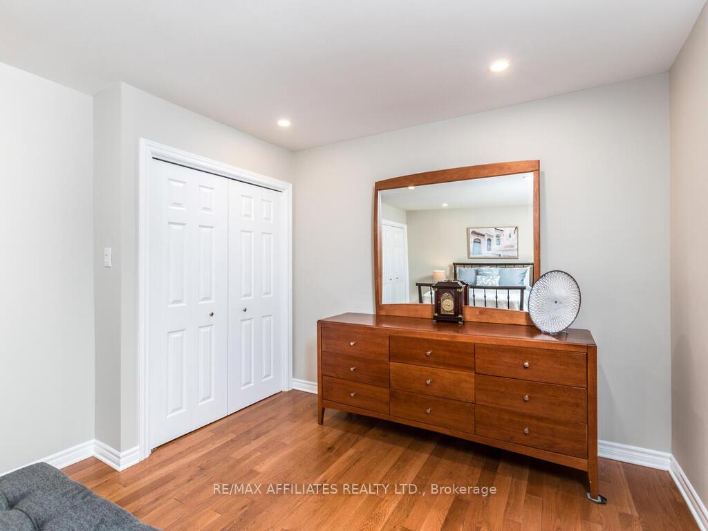 Photo 8 of 203 Booth Street, Ottawa, West Centre Town — HOMEH