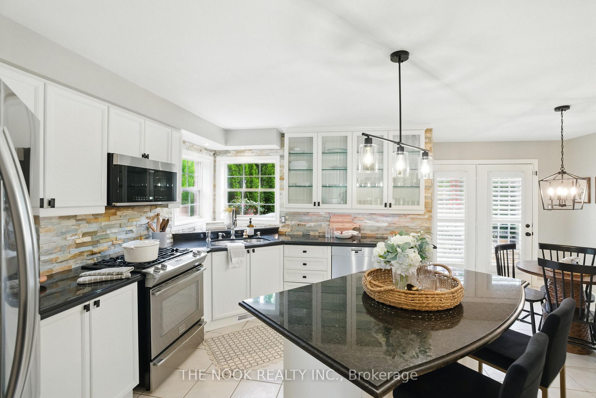 Photo 9 of 63 Croxall Boulevard, Whitby, Brooklin — HOMEH