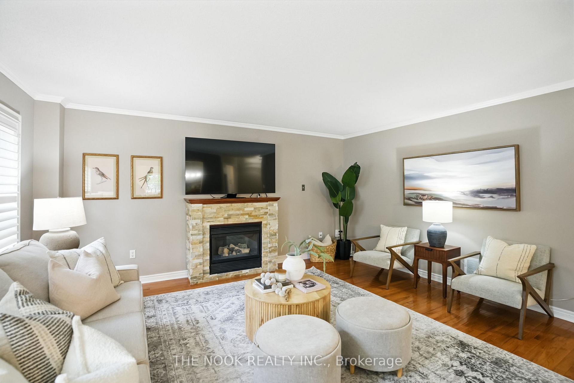 Photo 14 of 63 Croxall Boulevard, Whitby, Brooklin — HOMEH