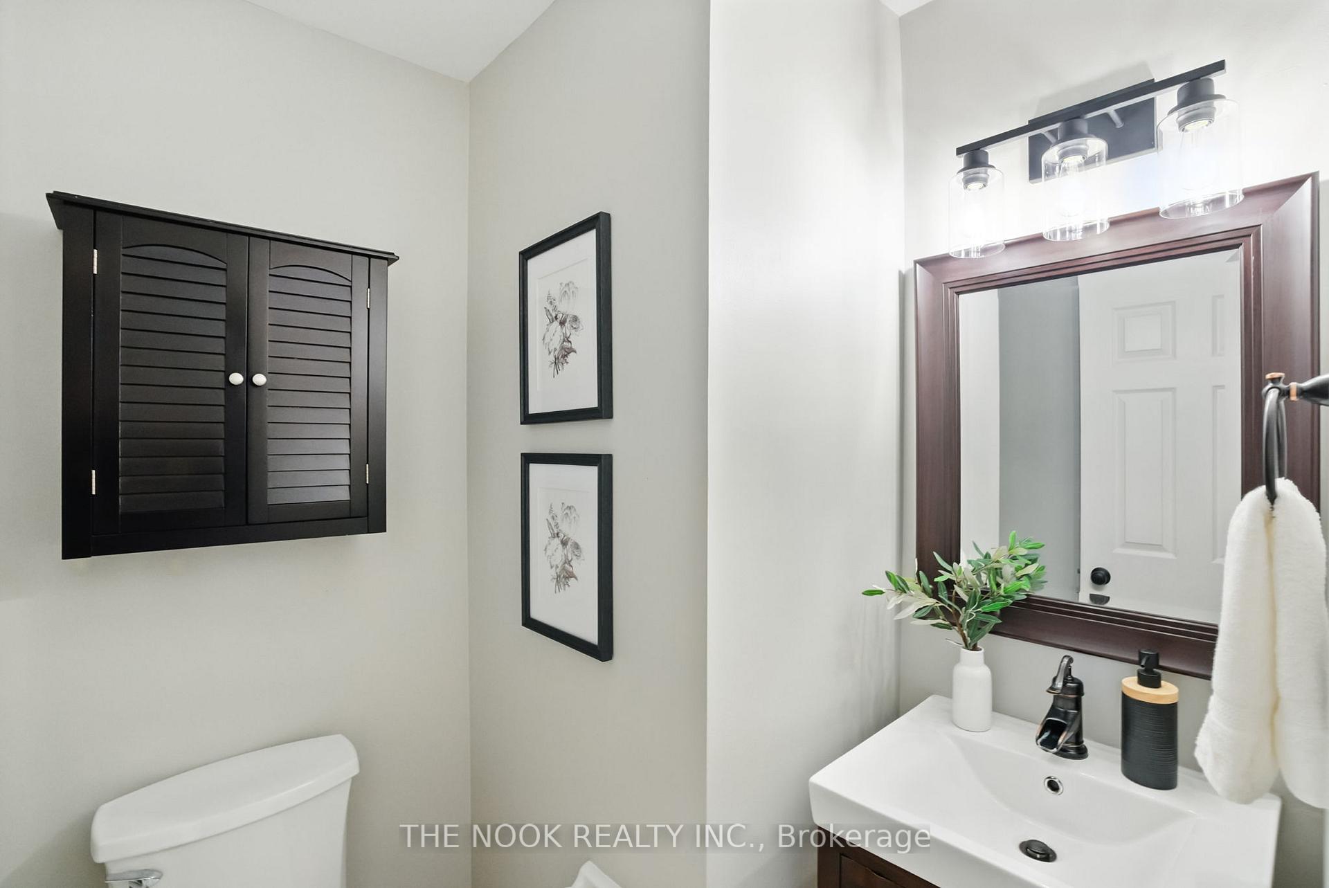 Photo 17 of 63 Croxall Boulevard, Whitby, Brooklin — HOMEH