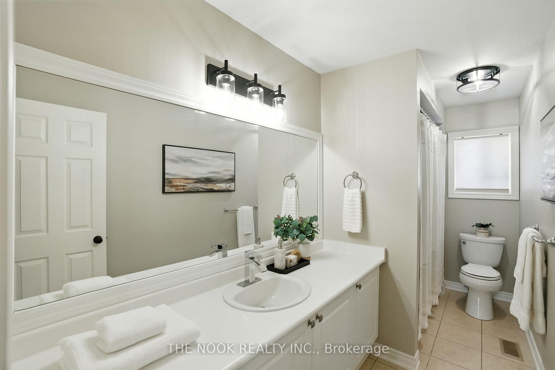 Photo 38 of 63 Croxall Boulevard, Whitby, Brooklin — HOMEH
