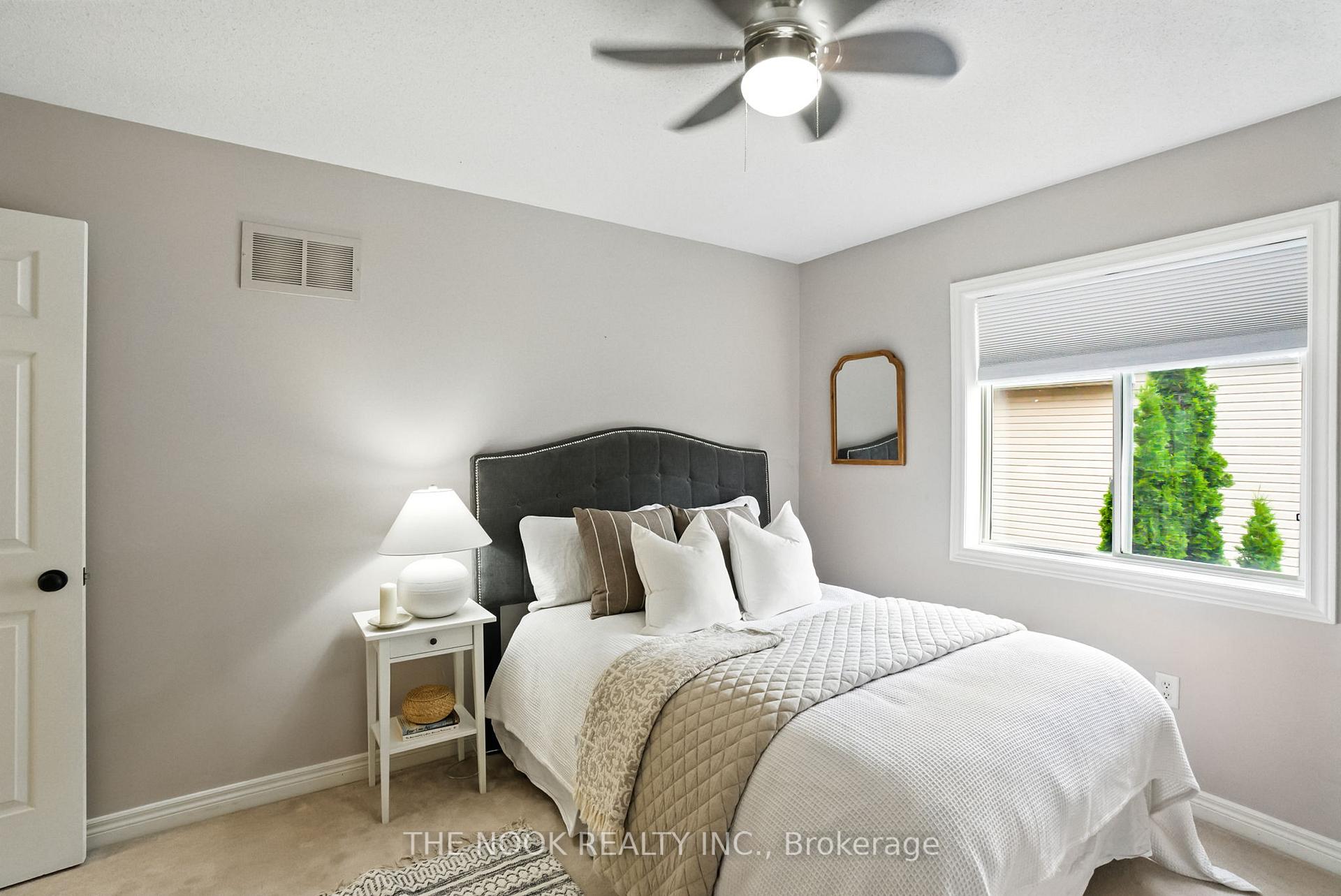 Photo 29 of 63 Croxall Boulevard, Whitby, Brooklin — HOMEH