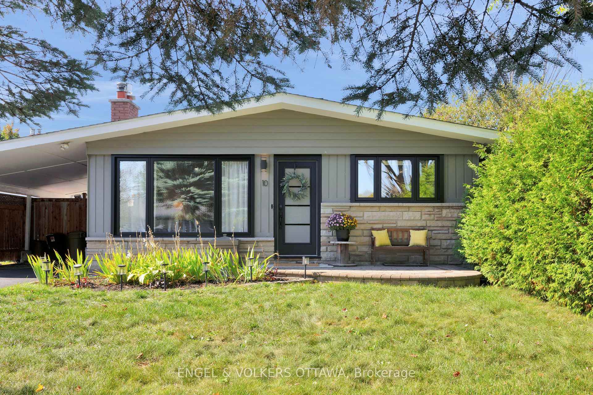 Photo 1 of 10 Tanglewood Drive, Ottawa, Bells Corners — HOMEH