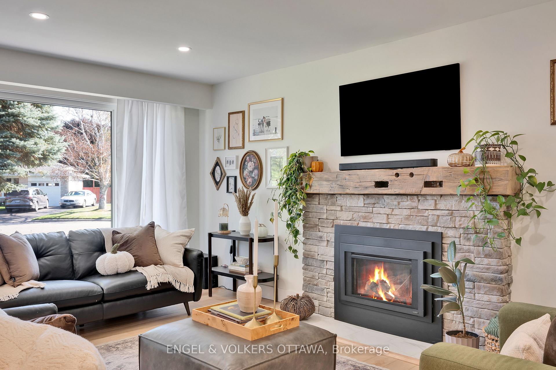 Photo 22 of 10 Tanglewood Drive, Ottawa, Bells Corners — HOMEH