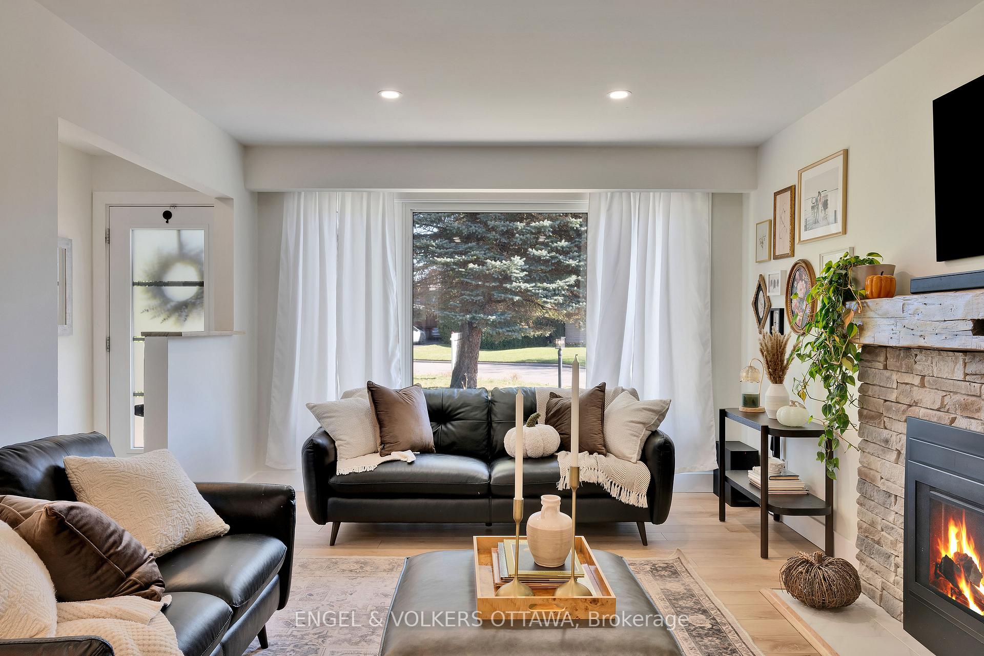 Photo 5 of 10 Tanglewood Drive, Ottawa, Bells Corners — HOMEH