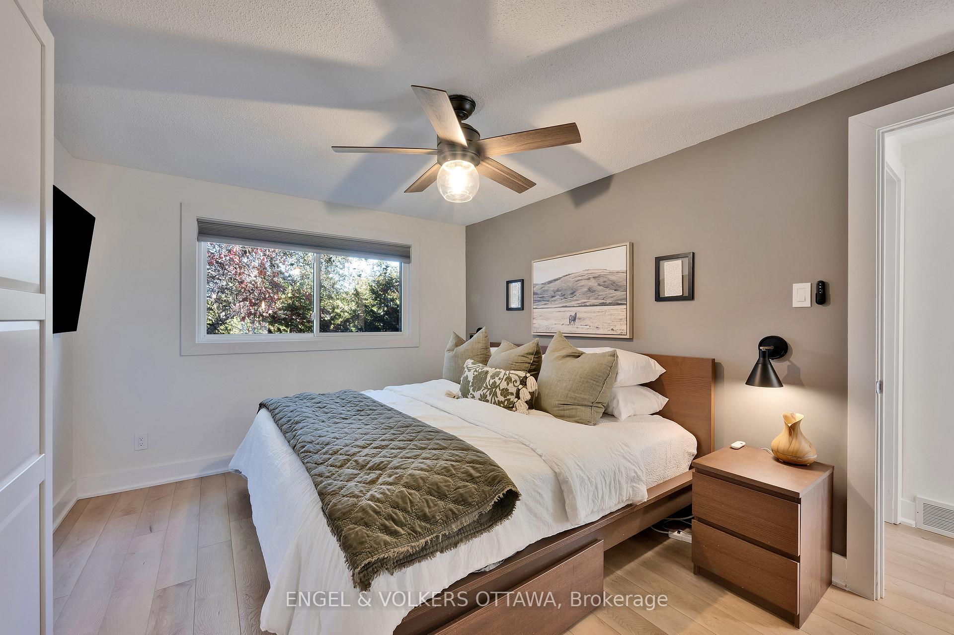 Photo 30 of 10 Tanglewood Drive, Ottawa, Bells Corners — HOMEH