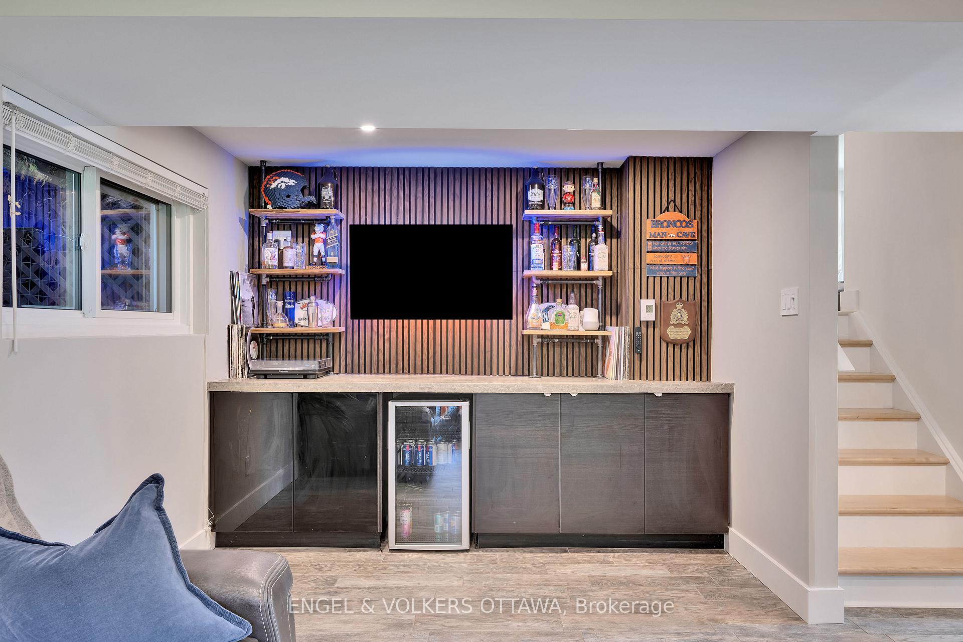 Photo 29 of 10 Tanglewood Drive, Ottawa, Bells Corners — HOMEH