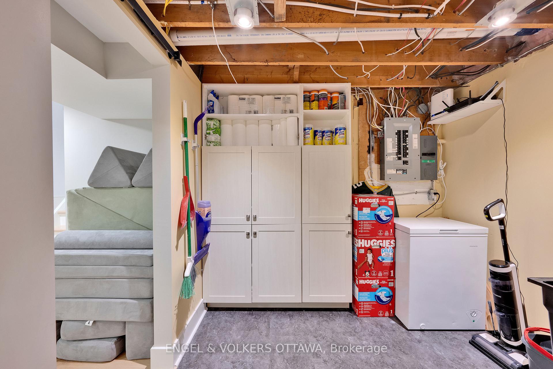 Photo 41 of 10 Tanglewood Drive, Ottawa, Bells Corners — HOMEH