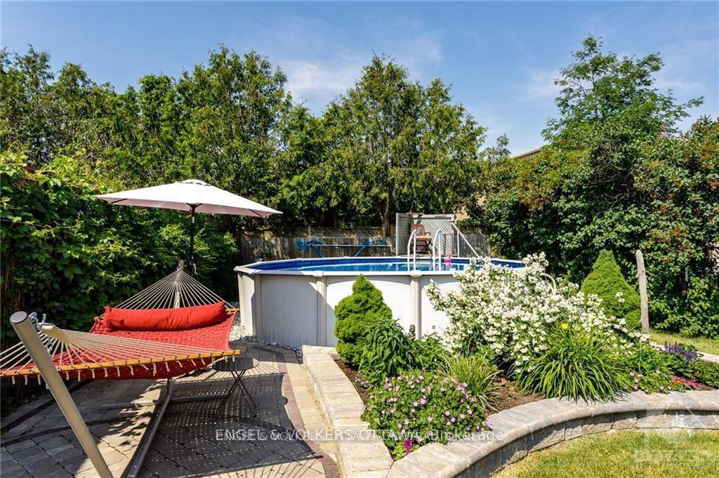 Photo 37 of 10 Tanglewood Drive, Ottawa, Bells Corners — HOMEH