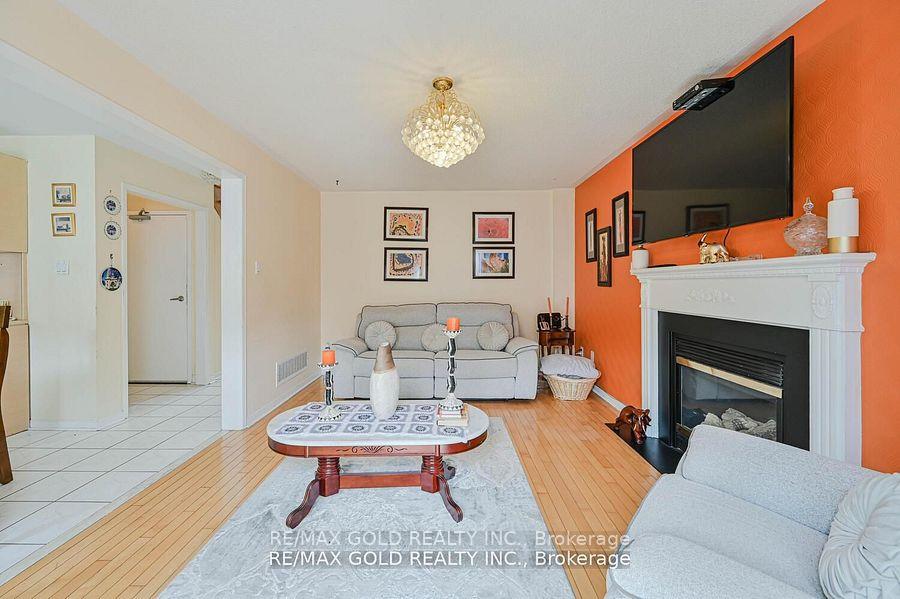 Photo 12 of 14 Grasshopper Way, Brampton, Sandringham-Wellington — HOMEH