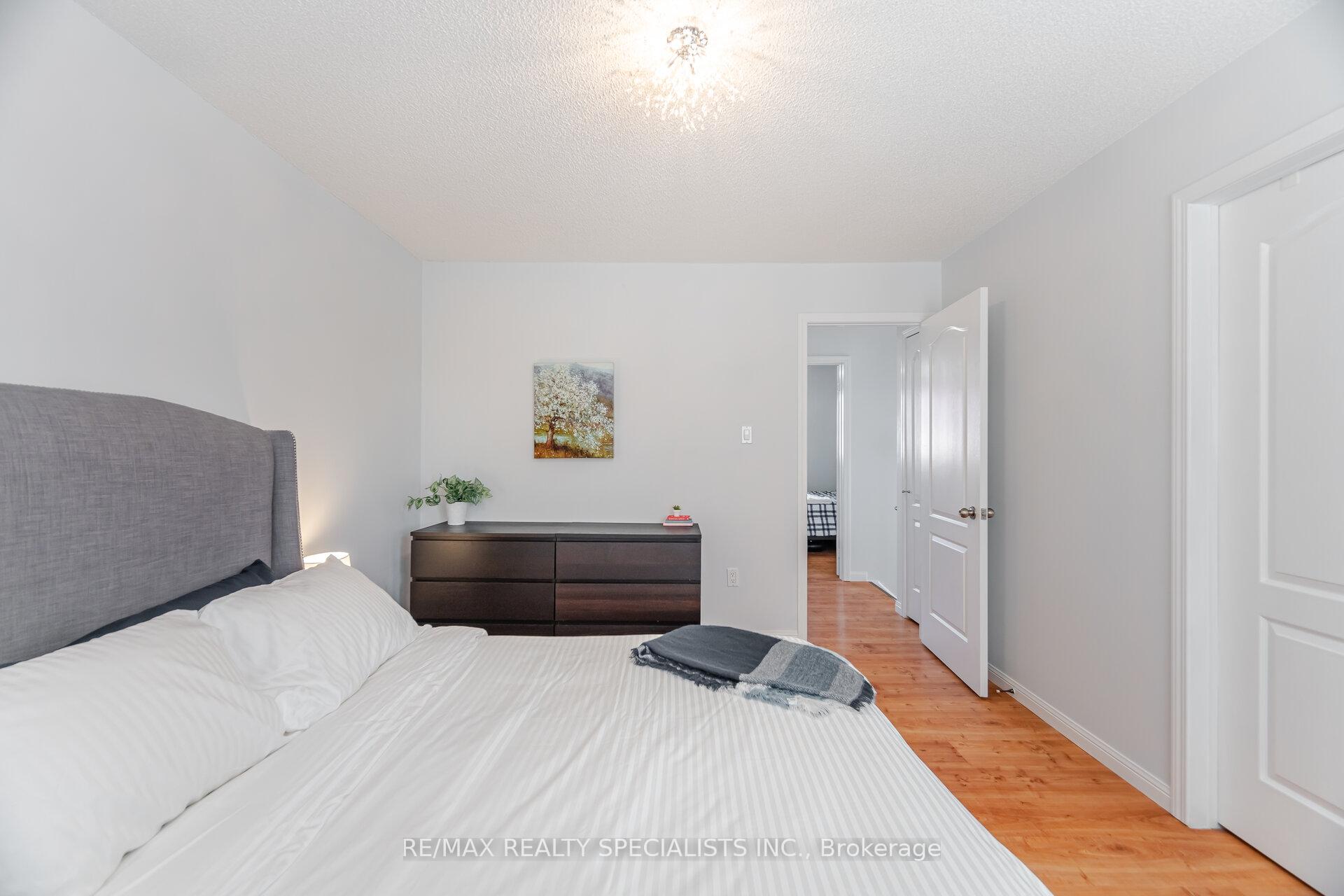 Photo 19 of 21 Silo Court, Brampton, Fletcher's Creek Village — HOMEH