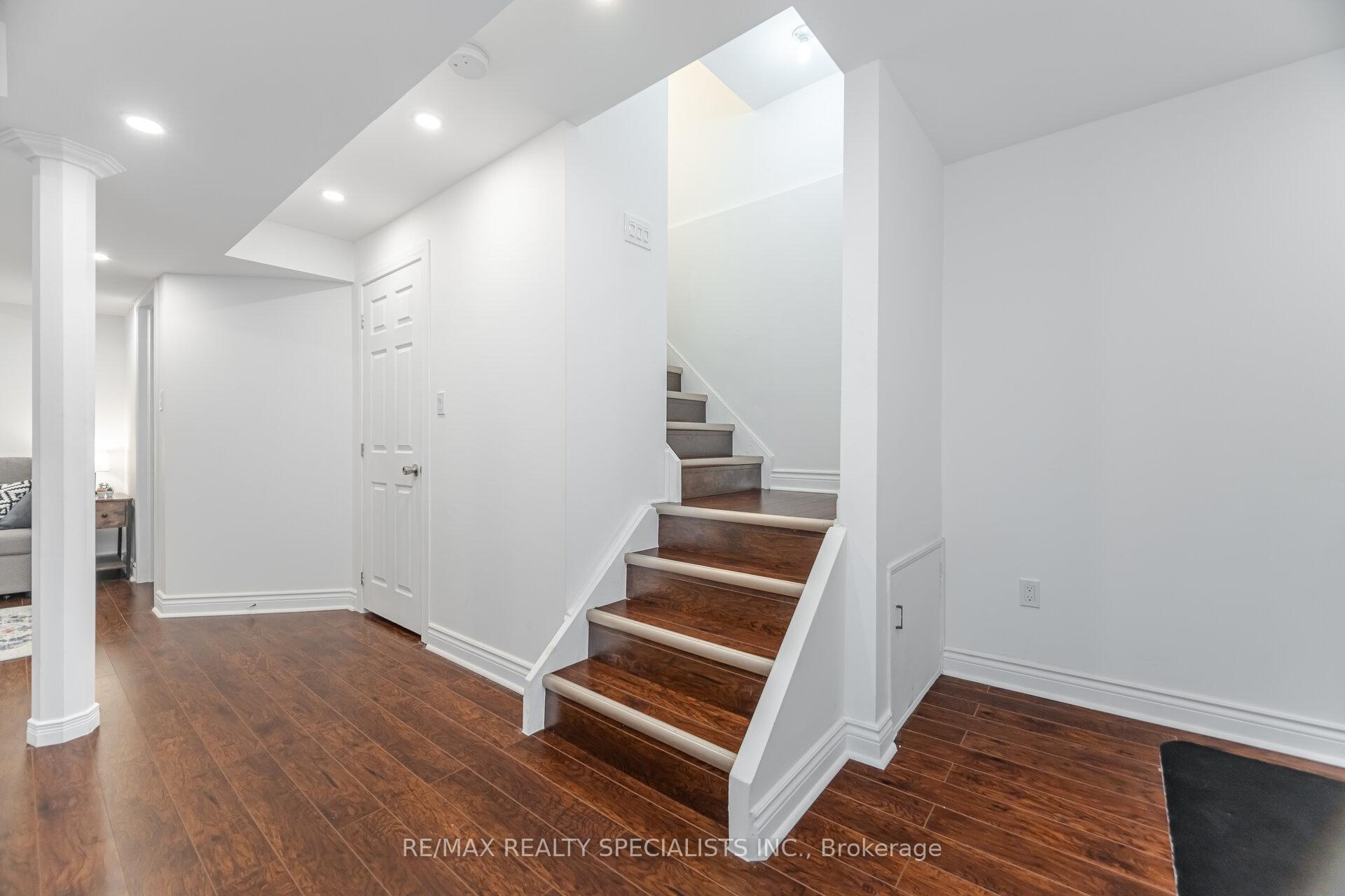 Photo 41 of 21 Silo Court, Brampton, Fletcher's Creek Village — HOMEH