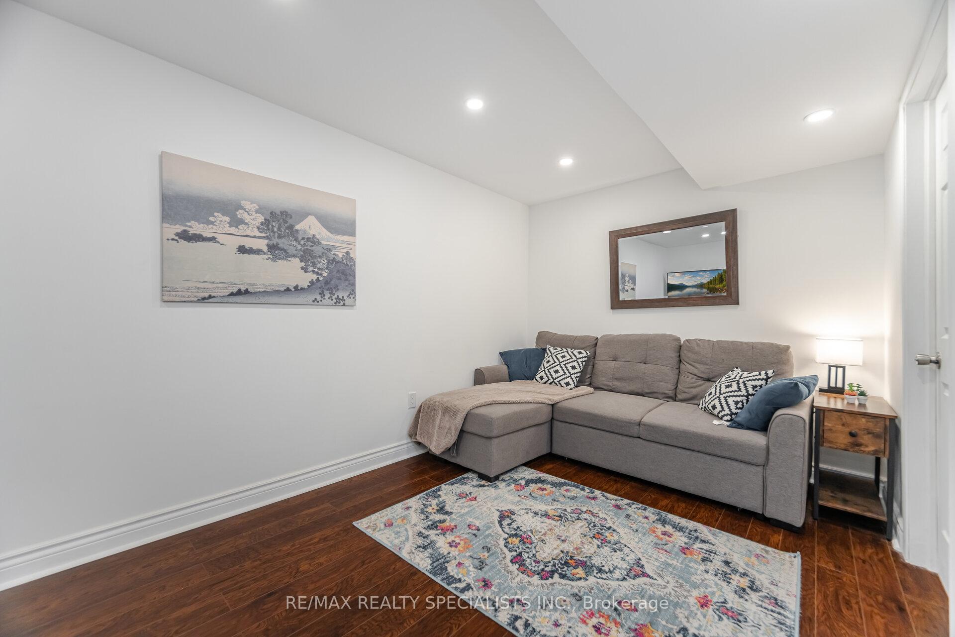 Photo 32 of 21 Silo Court, Brampton, Fletcher's Creek Village — HOMEH