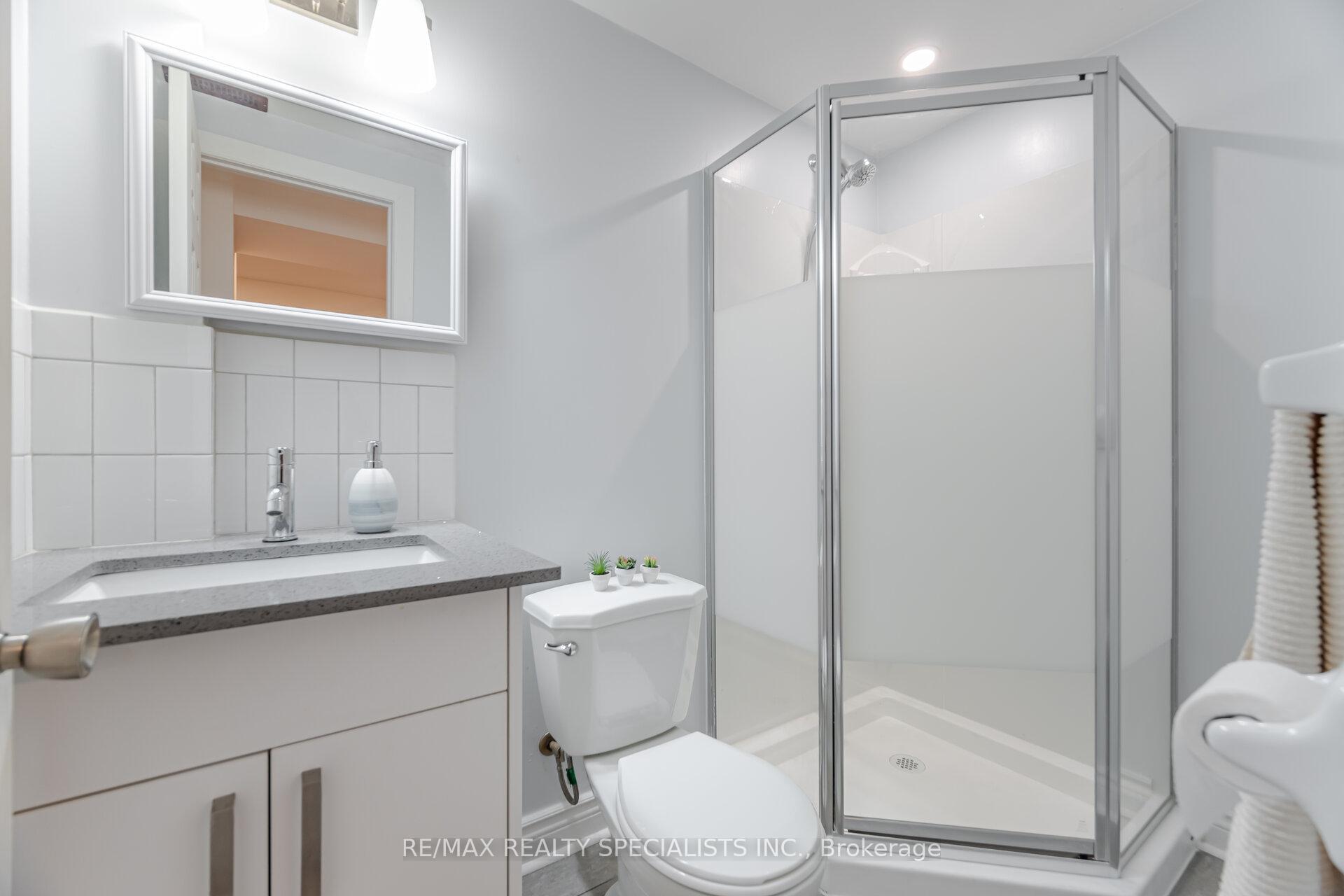 Photo 23 of 21 Silo Court, Brampton, Fletcher's Creek Village — HOMEH