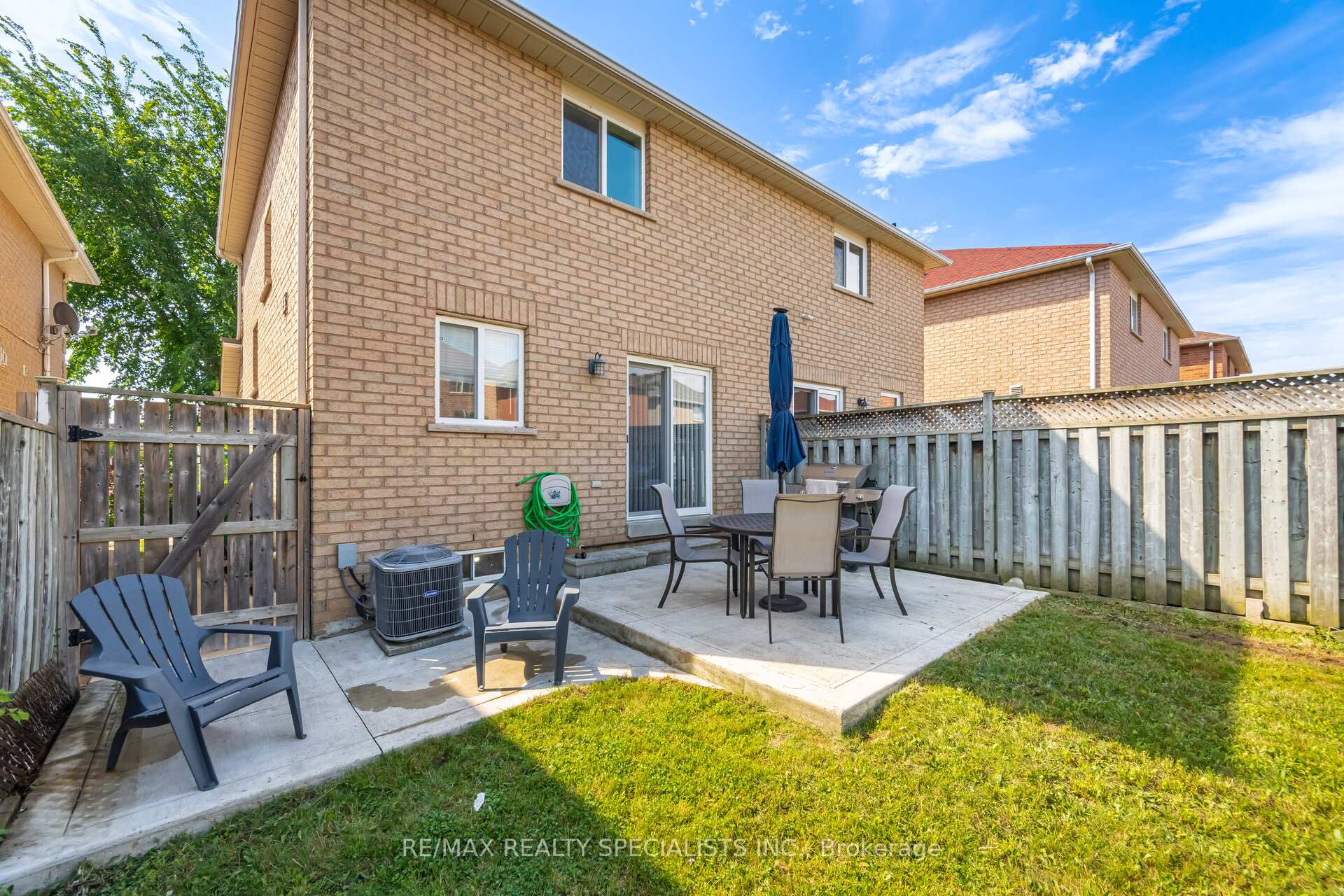 Photo 29 of 21 Silo Court, Brampton, Fletcher's Creek Village — HOMEH