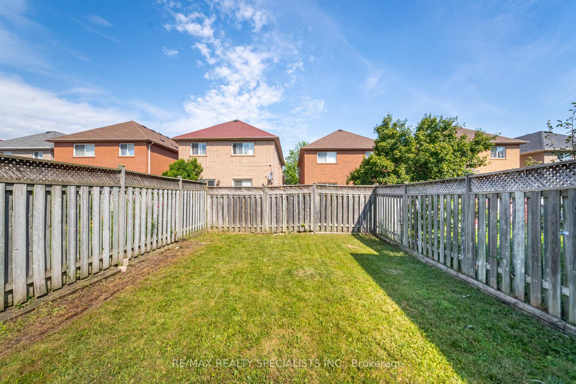 Photo 39 of 21 Silo Court, Brampton, Fletcher's Creek Village — HOMEH