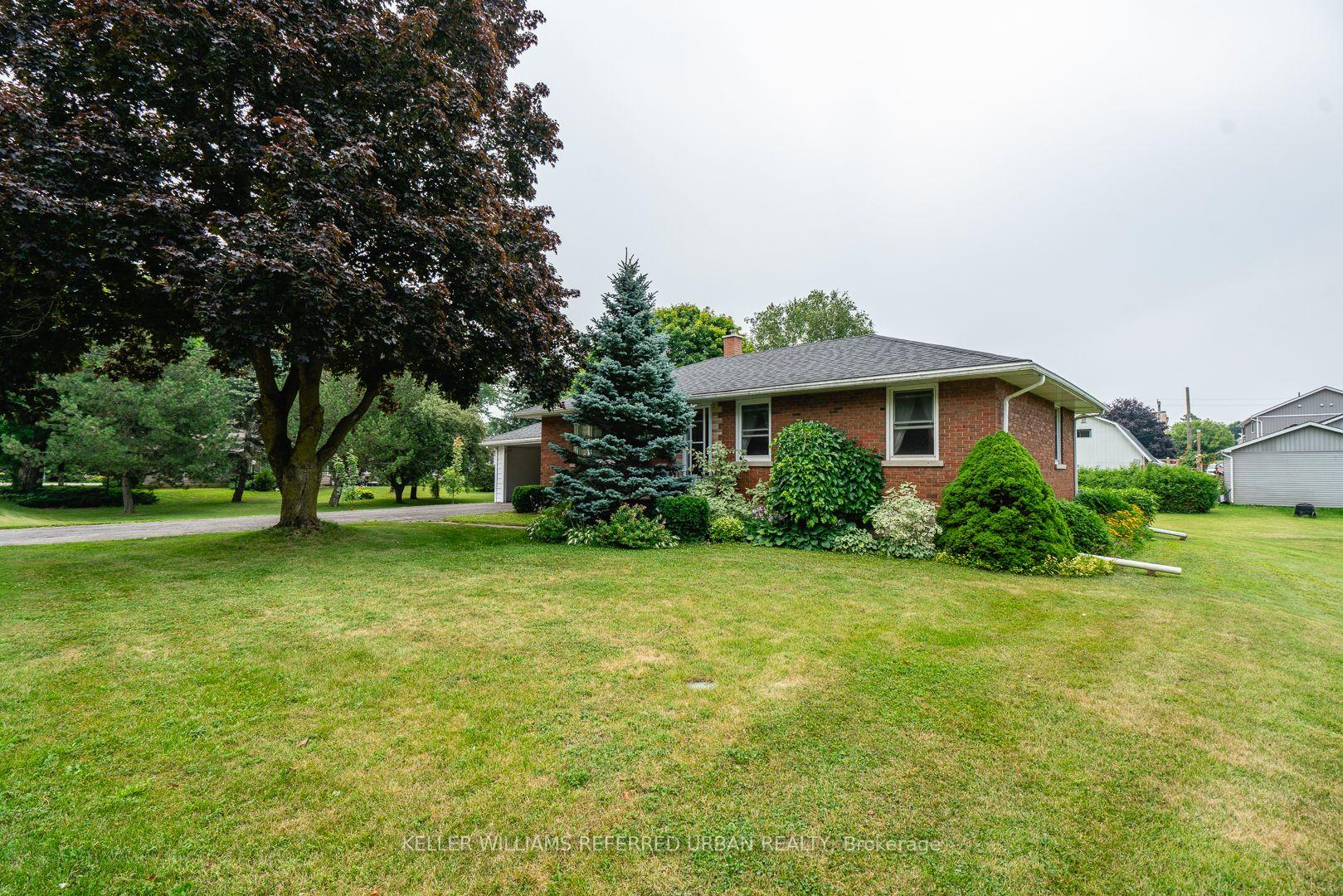 Photo 11 of 18 King Street S, Minto — HOMEH
