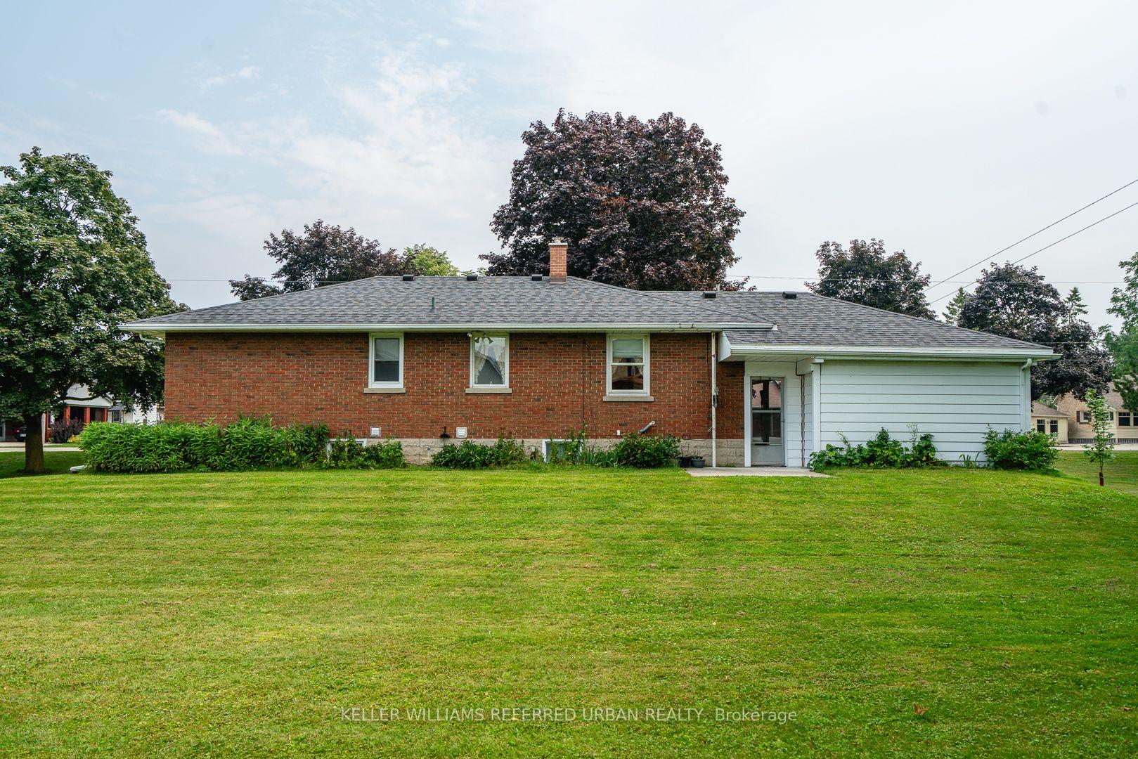 Photo 4 of 18 King Street S, Minto — HOMEH