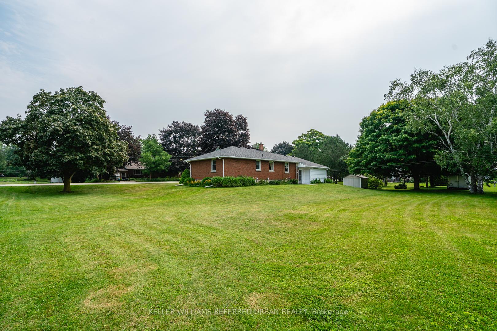 Photo 3 of 18 King Street S, Minto — HOMEH