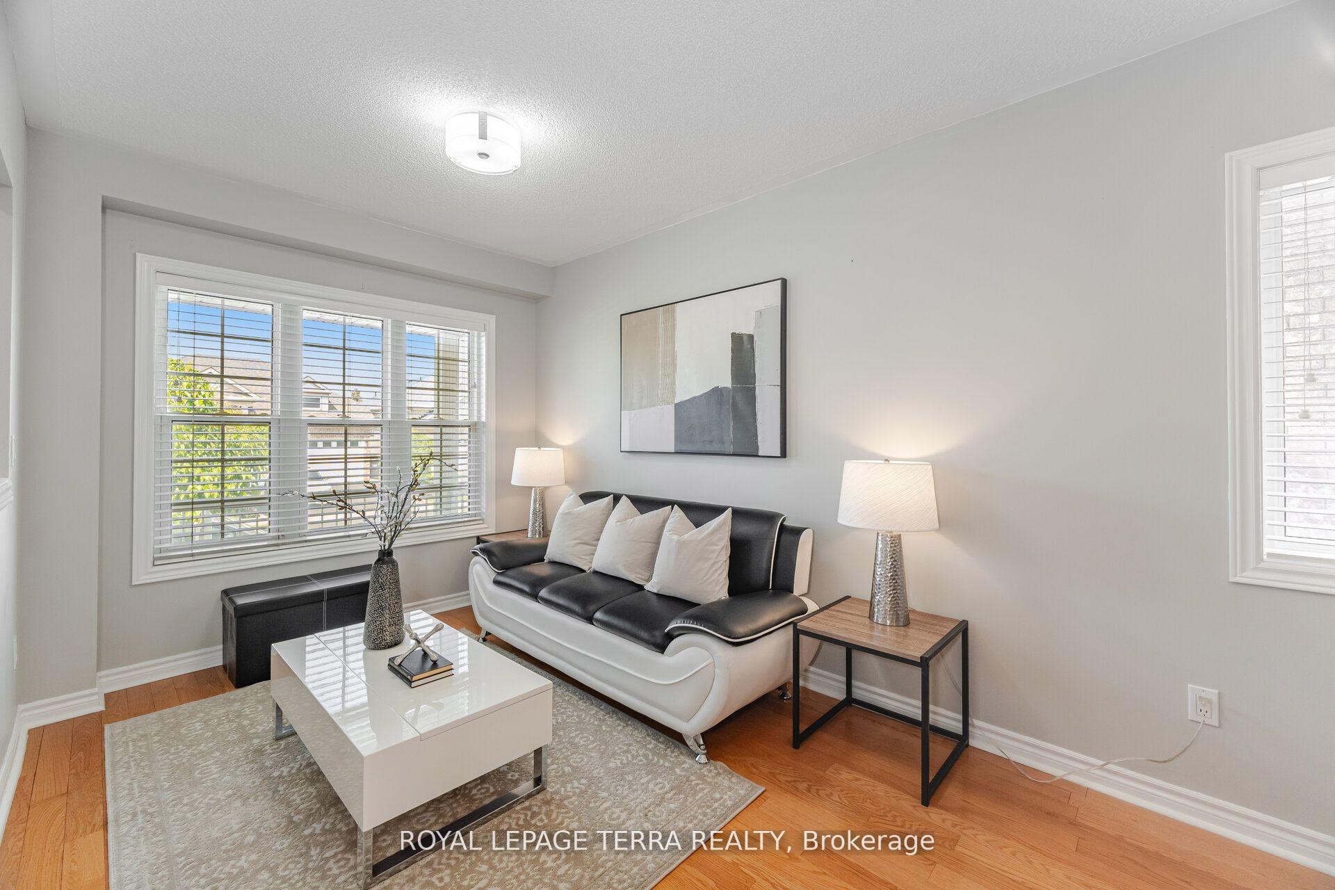 Photo 15 of 19 Valleypark Crescent, Brampton, Fletcher's Meadow — HOMEH