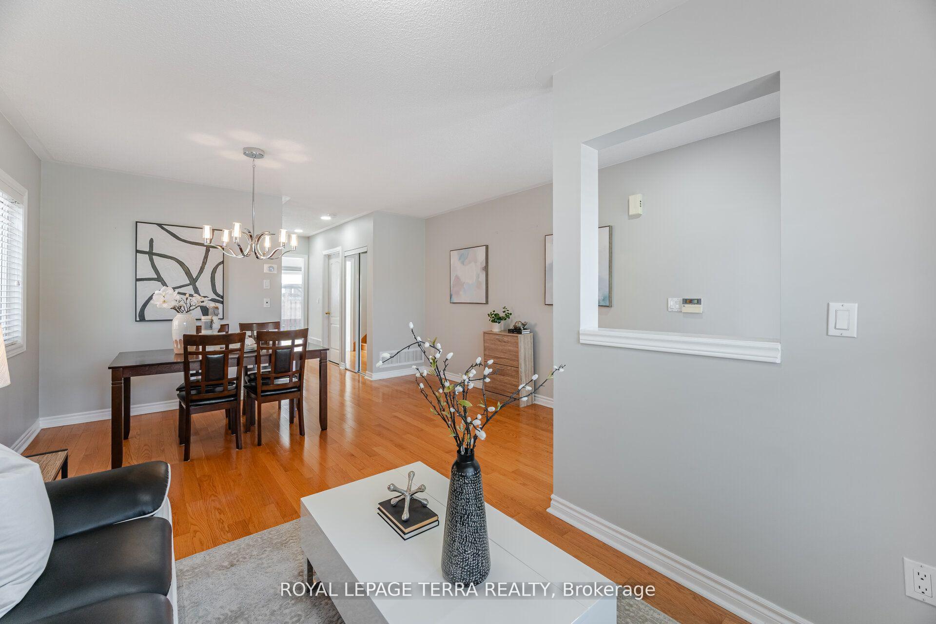 Photo 12 of 19 Valleypark Crescent, Brampton, Fletcher's Meadow — HOMEH