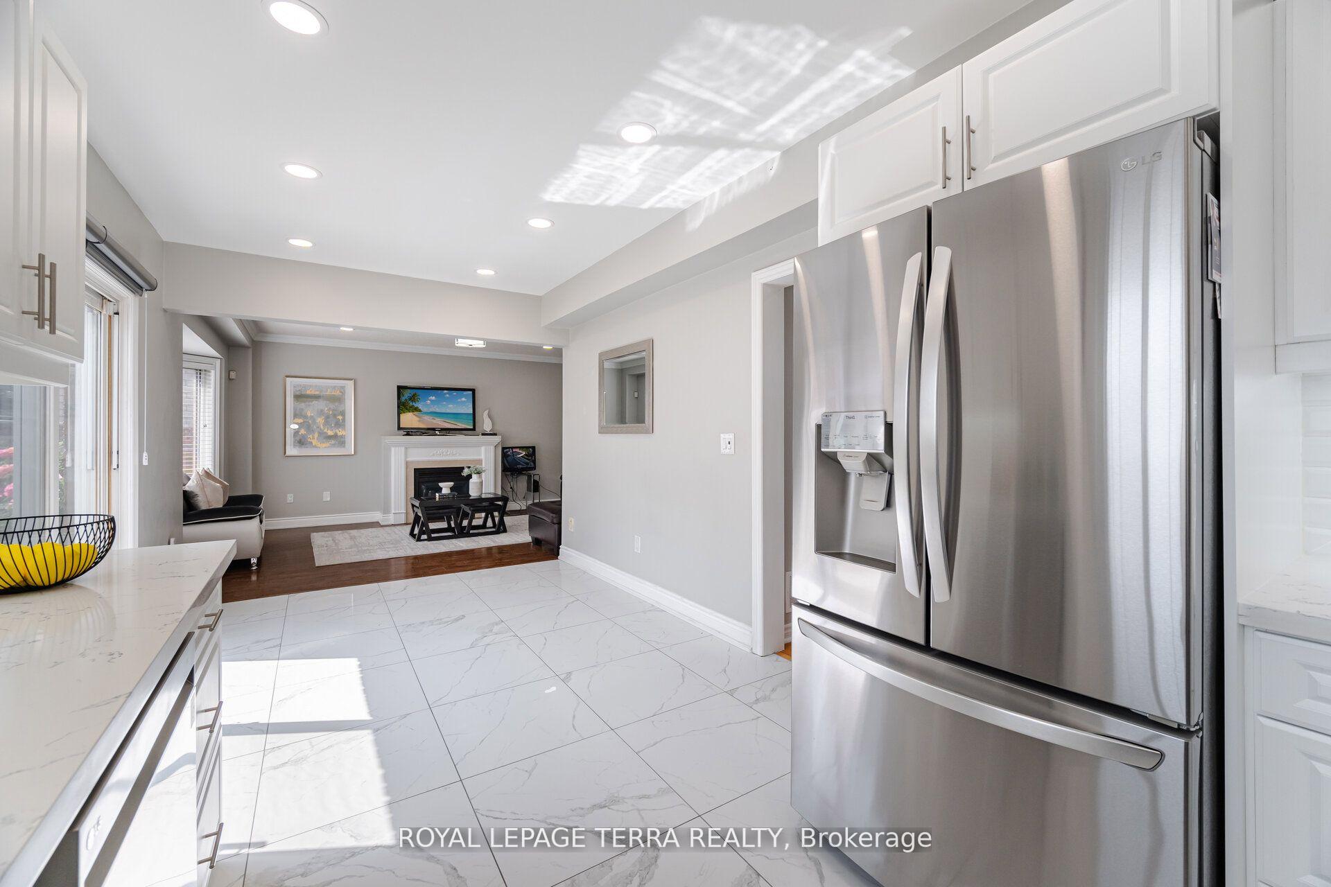 Photo 18 of 19 Valleypark Crescent, Brampton, Fletcher's Meadow — HOMEH