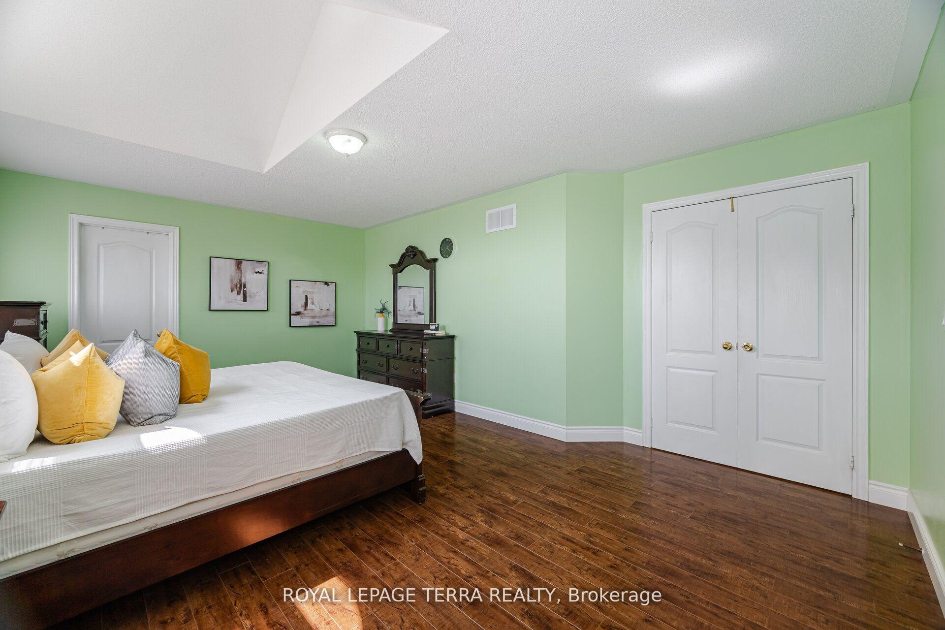 Photo 28 of 19 Valleypark Crescent, Brampton, Fletcher's Meadow — HOMEH