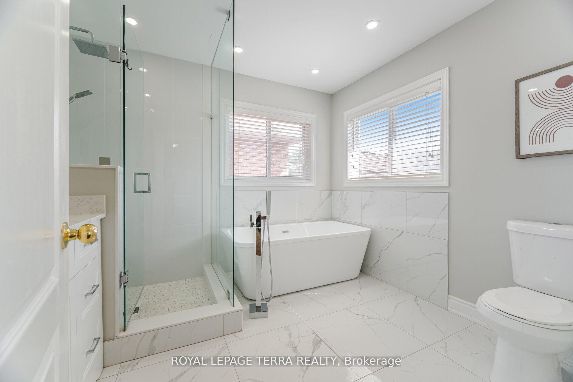 Photo 31 of 19 Valleypark Crescent, Brampton, Fletcher's Meadow — HOMEH
