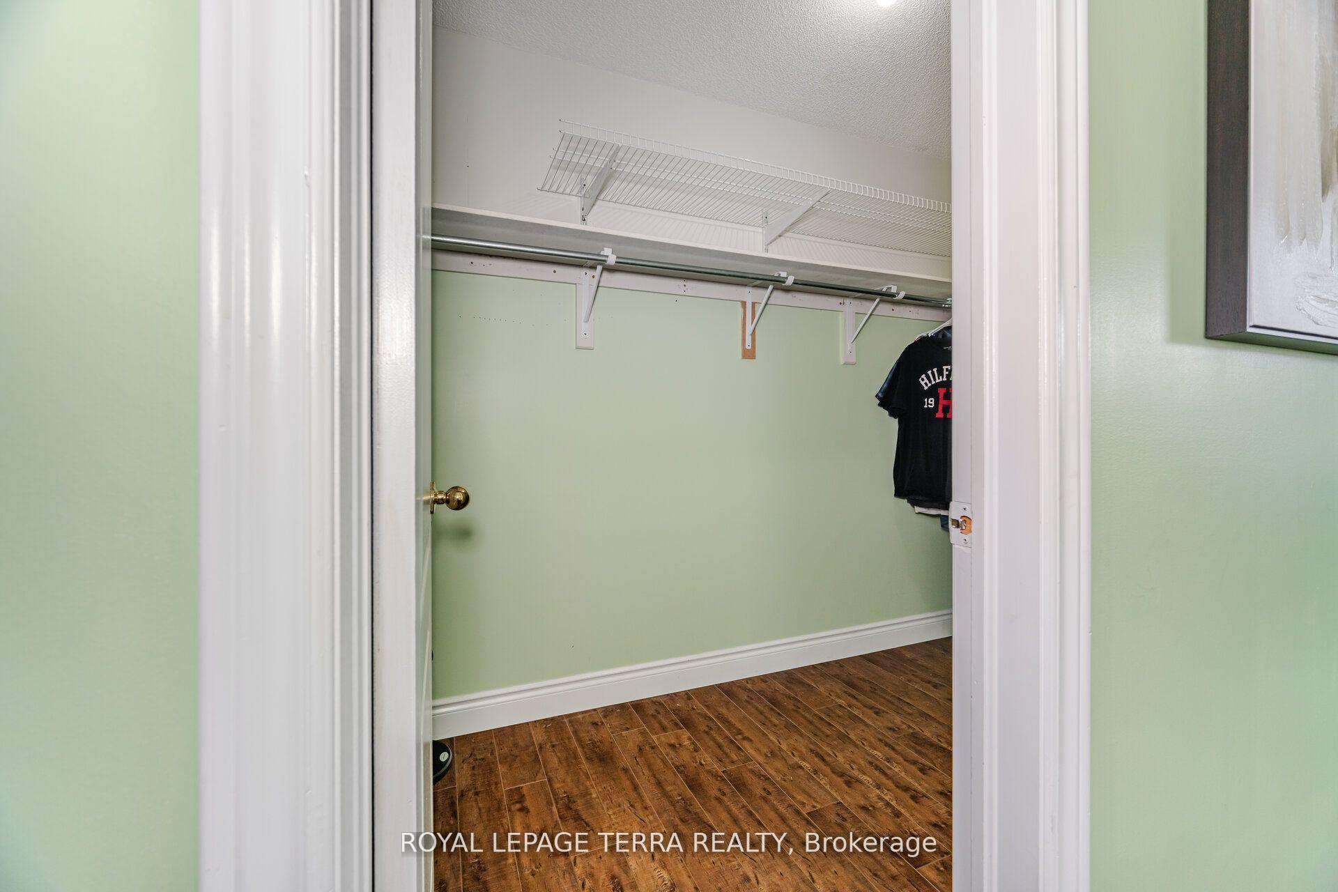 Photo 30 of 19 Valleypark Crescent, Brampton, Fletcher's Meadow — HOMEH