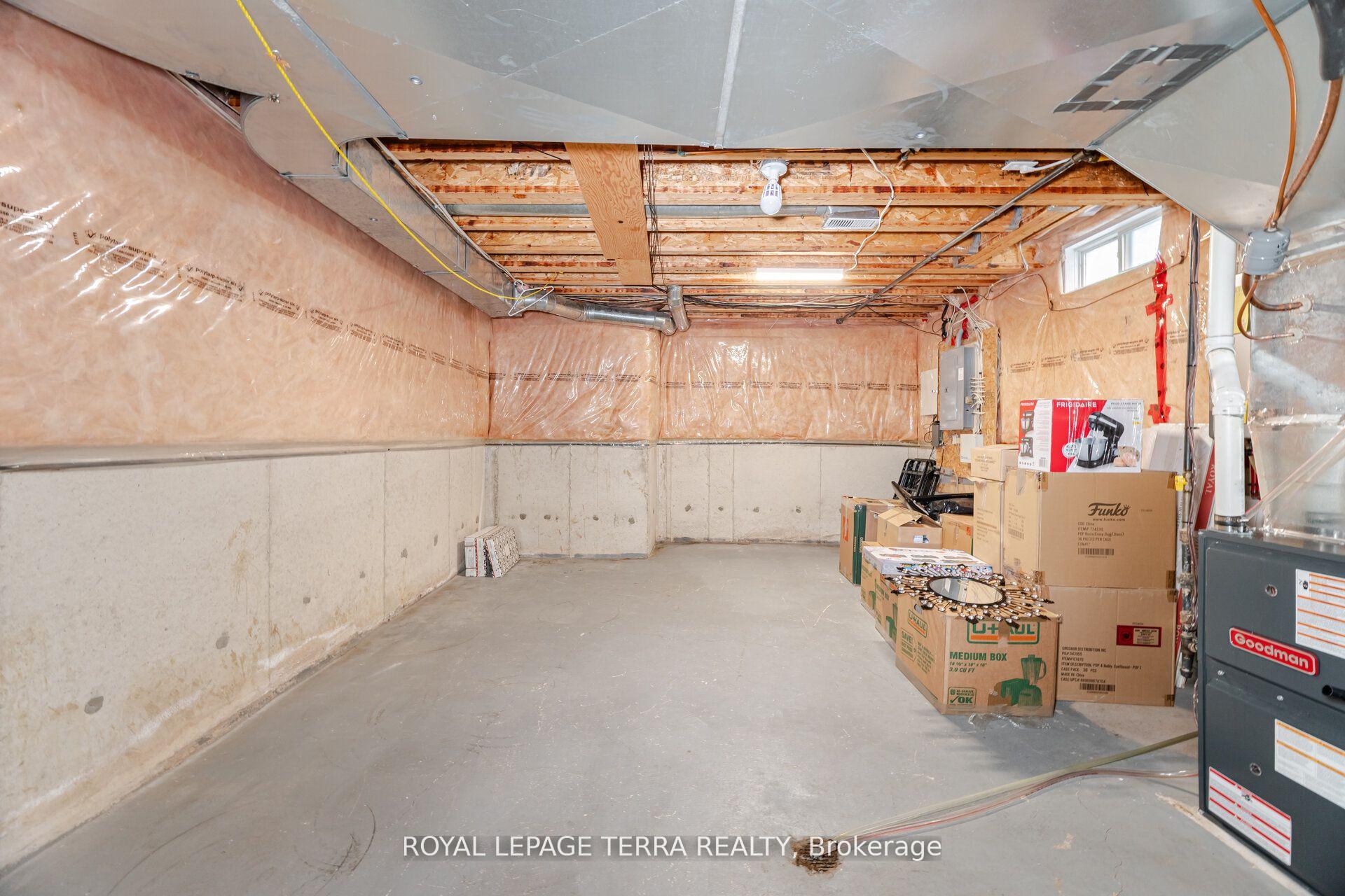 Photo 47 of 19 Valleypark Crescent, Brampton, Fletcher's Meadow — HOMEH