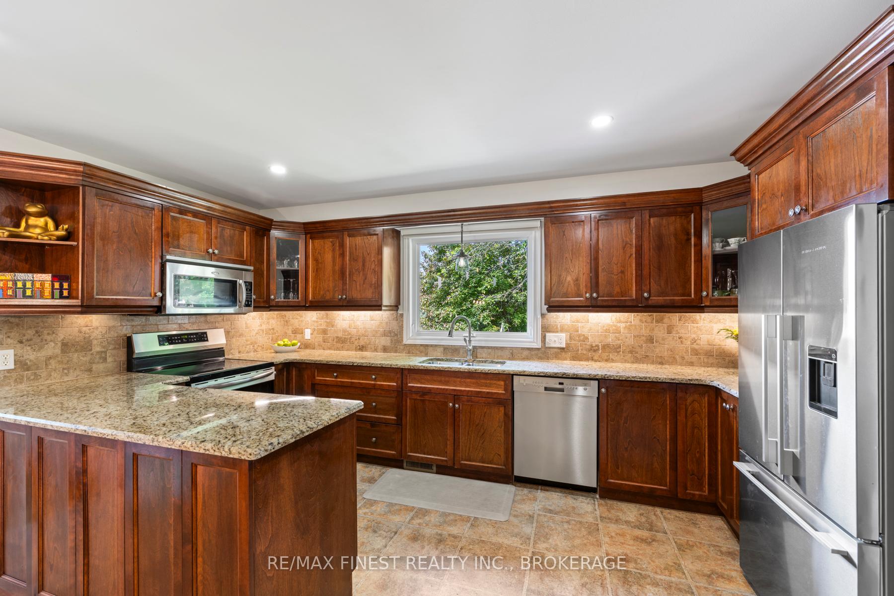 Photo 19 of 819 Safari Drive, Kingston, North of Taylor-Kidd Blvd — HOMEH