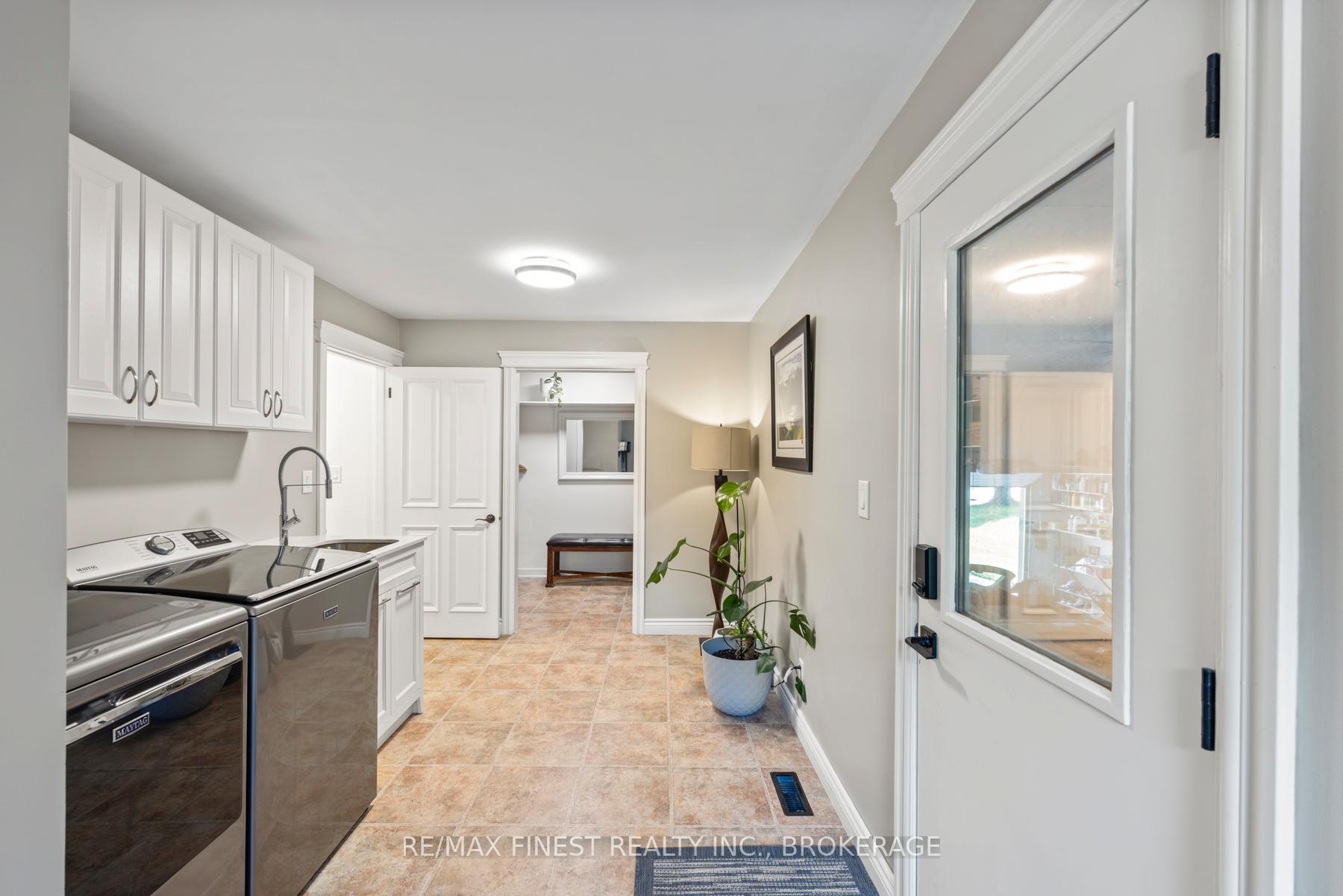 Photo 18 of 819 Safari Drive, Kingston, North of Taylor-Kidd Blvd — HOMEH