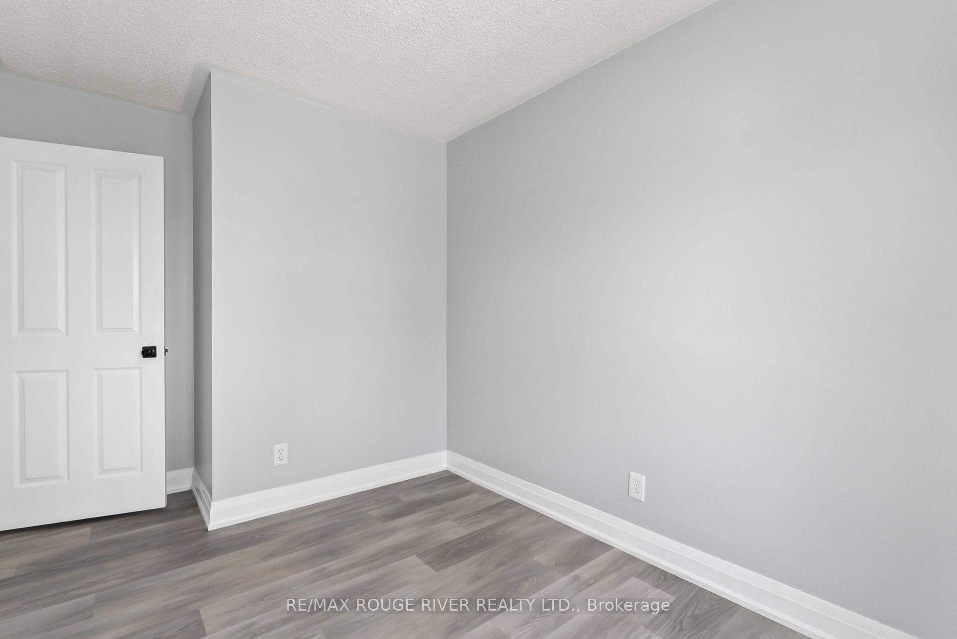 Photo 18 of 495 Lakeland Crescent, Brock, Beaverton — HOMEH