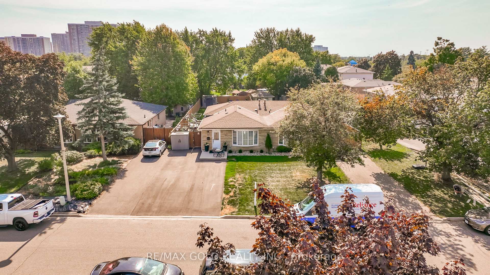 Photo 1 of 118 Fallingdale Crescent, Brampton, Southgate — HOMEH