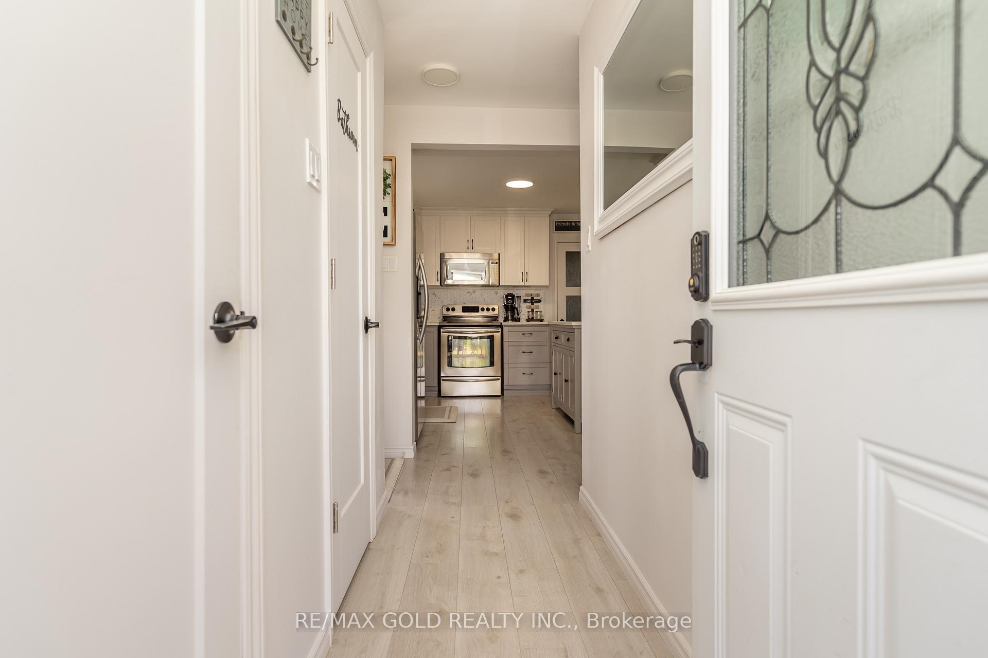 Photo 9 of 118 Fallingdale Crescent, Brampton, Southgate — HOMEH