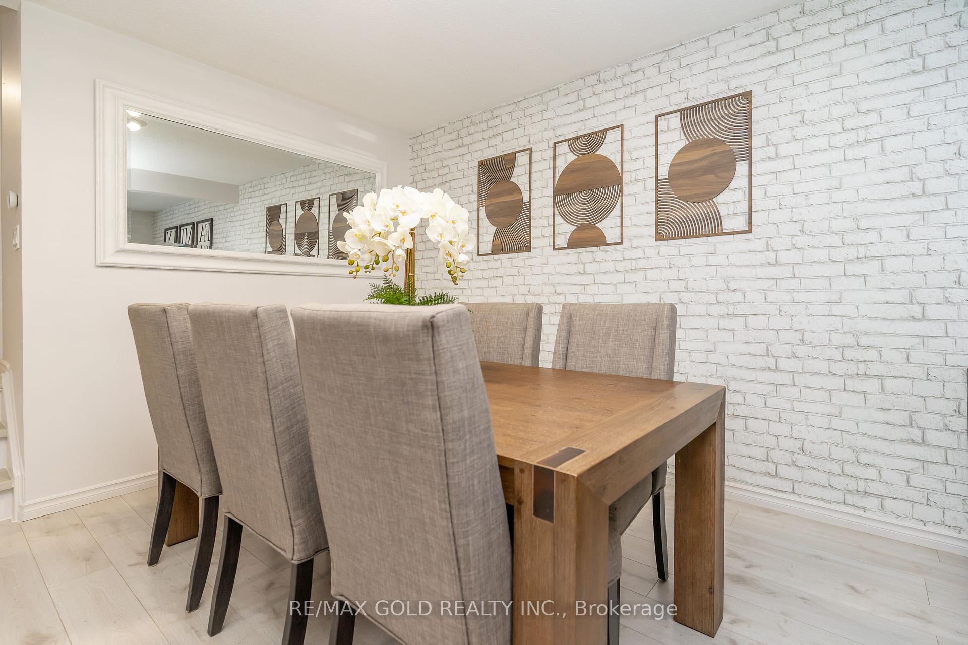 Photo 23 of 118 Fallingdale Crescent, Brampton, Southgate — HOMEH