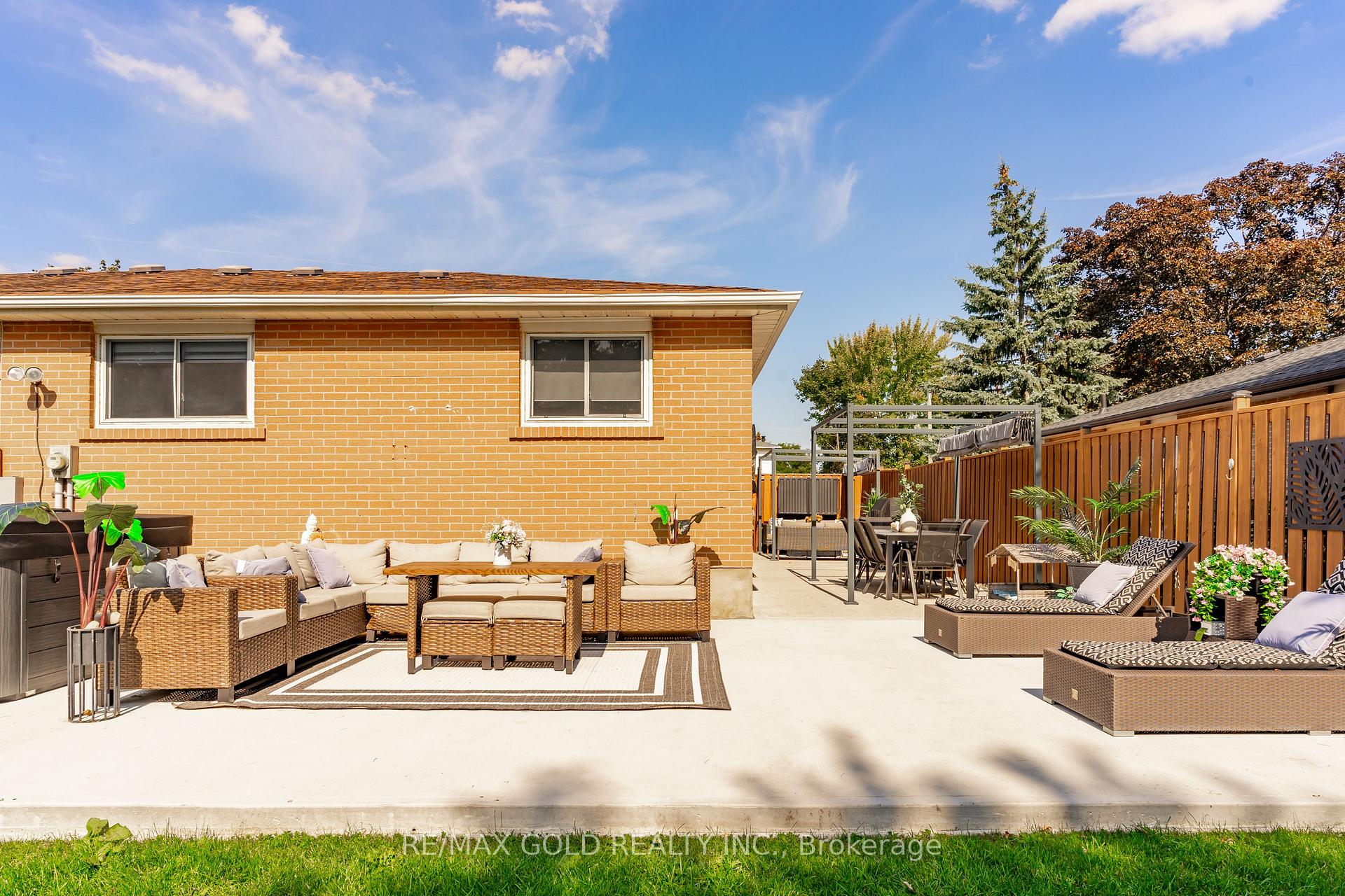 Photo 31 of 118 Fallingdale Crescent, Brampton, Southgate — HOMEH