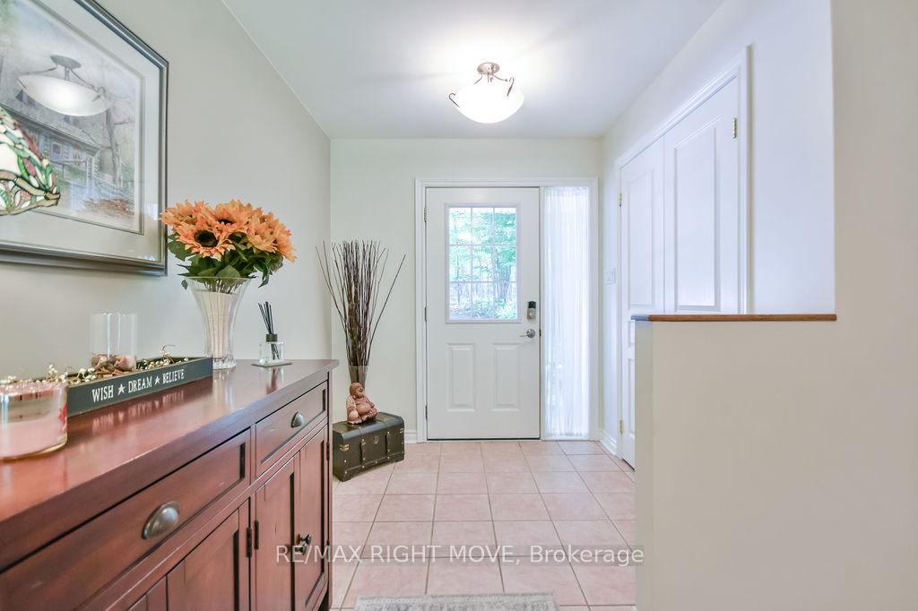 Photo 3 of 1011 Talbot Trail, Gravenhurst, Morrison — HOMEH