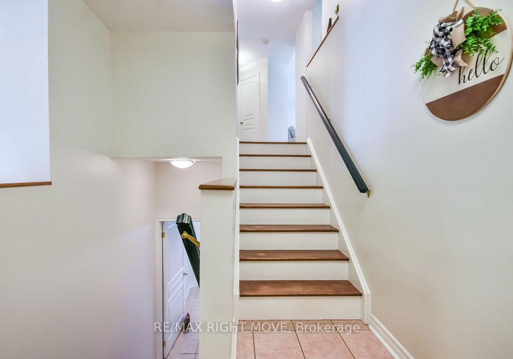 Photo 4 of 1011 Talbot Trail, Gravenhurst, Morrison — HOMEH