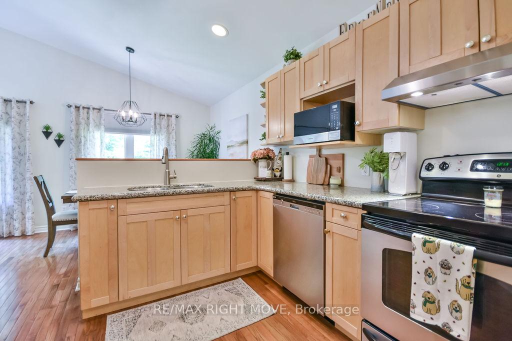 Photo 9 of 1011 Talbot Trail, Gravenhurst, Morrison — HOMEH